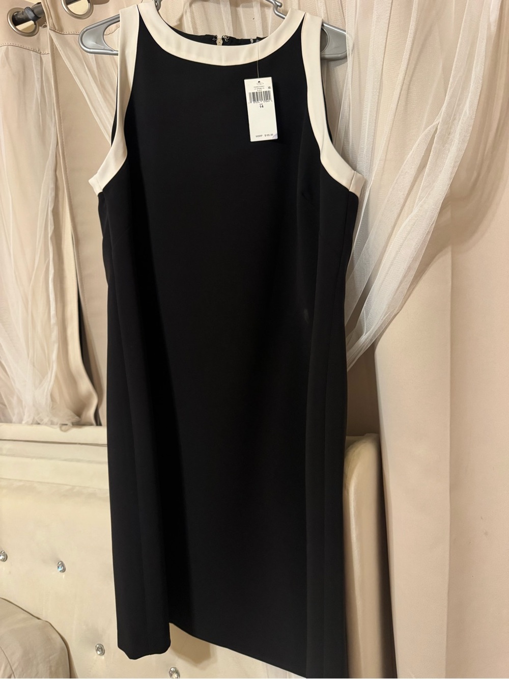 Lauren Ralph Lauren Two Tone
Sleeveless Crepe Dress